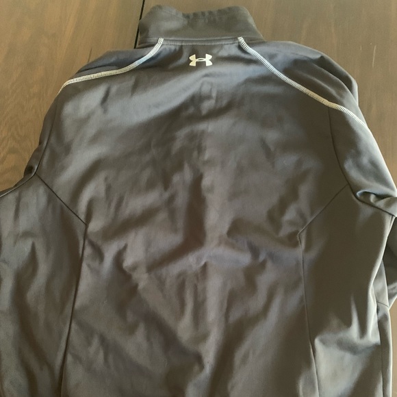 Under Armour Cold Gear Golf 1/2 Zip - Picture 2 of 2